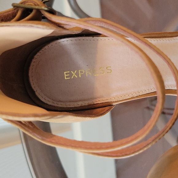 Express 3" Tan Strappy Sandal, Size 8 - Picture 5 of 8